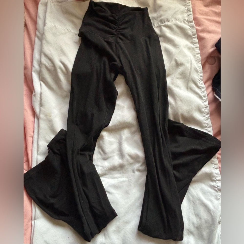 Black flared aerie leggings